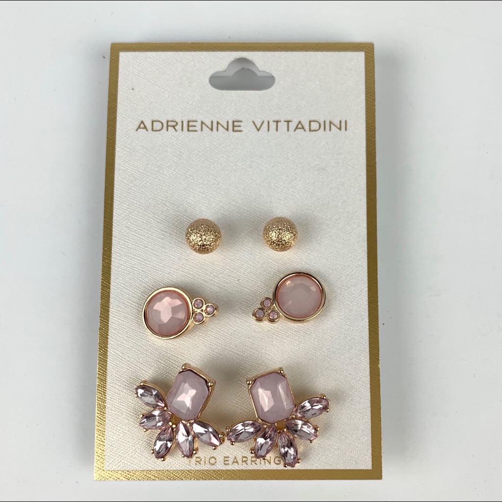 Nwot Adrienne Vittadini Earrings 8$